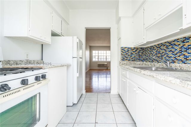 330 84th St 11, Miami Beach, FL 33141