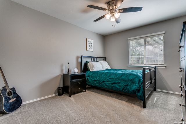 10 Rainy Ave, San Antonio, TX 78240