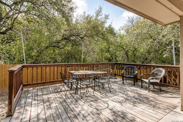 10 Rainy Ave, San Antonio, TX 78240