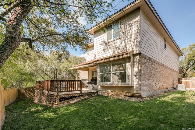 10 Rainy Ave, San Antonio, TX 78240