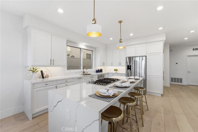 7612 Carmenita, West Hills, CA 91304