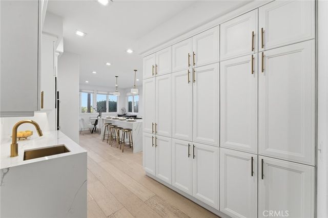 7612 Carmenita, West Hills, CA 91304