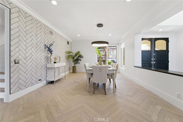 7612 Carmenita, West Hills, CA 91304