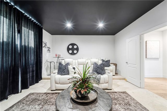 7612 Carmenita, West Hills, CA 91304