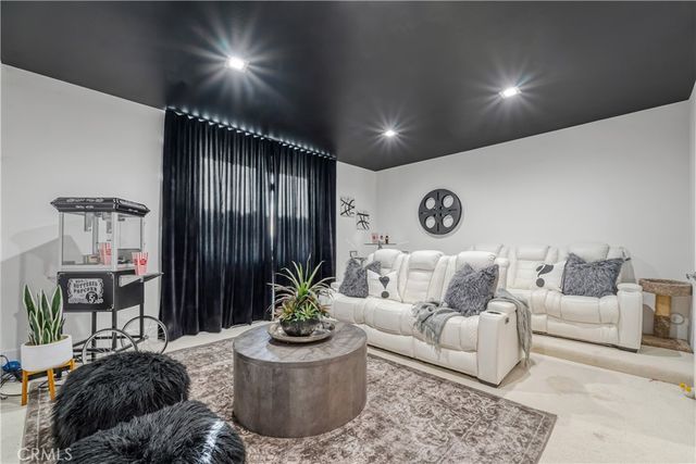 7612 Carmenita, West Hills, CA 91304