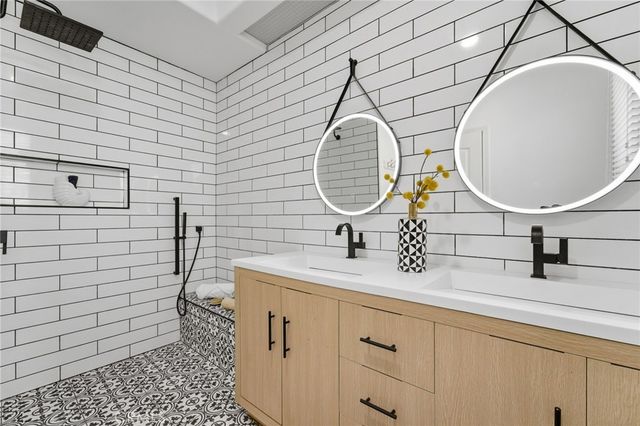 7612 Carmenita, West Hills, CA 91304