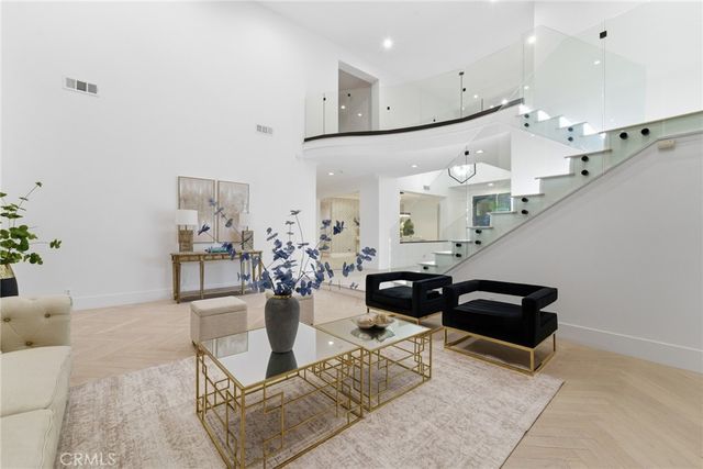 7612 Carmenita, West Hills, CA 91304