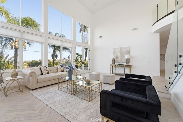 7612 Carmenita, West Hills, CA 91304