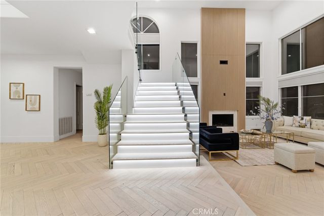 7612 Carmenita, West Hills, CA 91304