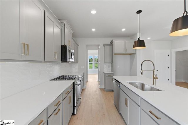 122 Terpack Court, Gray Court, SC 29645