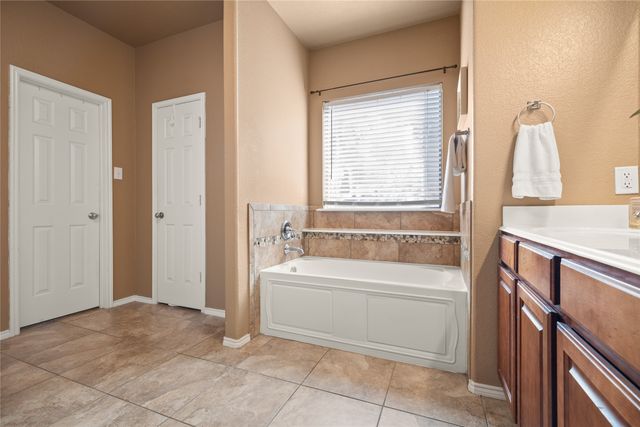 3913 Long Hollow Road, Fort Worth, TX 76262