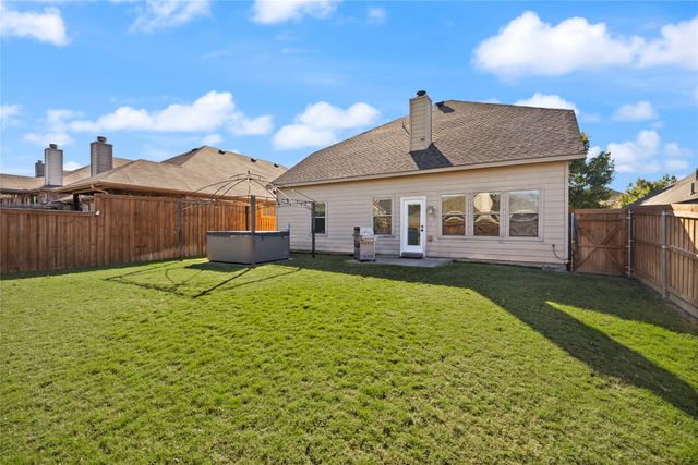 3913 Long Hollow Road, Fort Worth, TX 76262