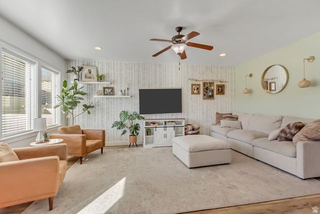 1237 N SILVERCREST DR, Saratoga Springs, UT 84045