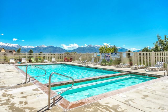 1237 N SILVERCREST DR, Saratoga Springs, UT 84045