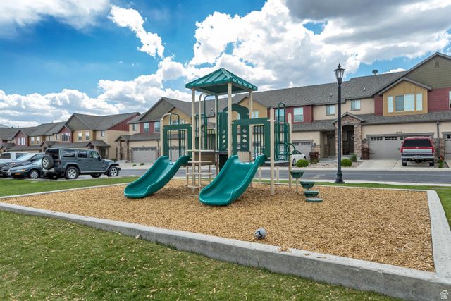 1237 N SILVERCREST DR, Saratoga Springs, UT 84045