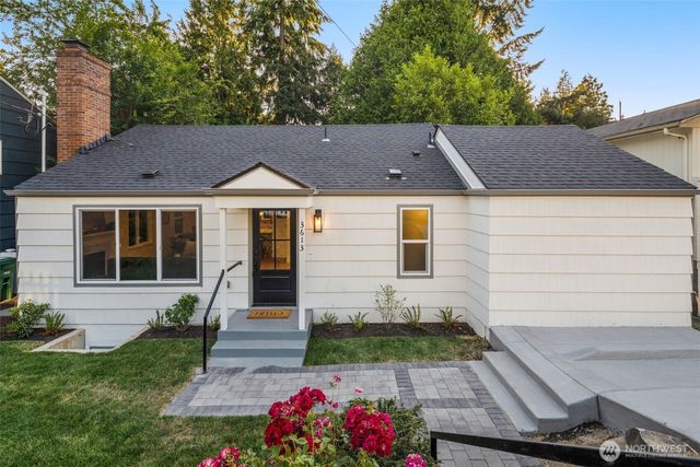 3613 40th Avenue W, Seattle, WA 98199