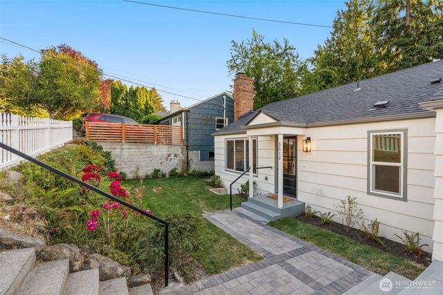 3613 40th Avenue W, Seattle, WA 98199