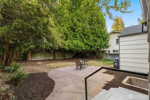 3613 40th Avenue W, Seattle, WA 98199