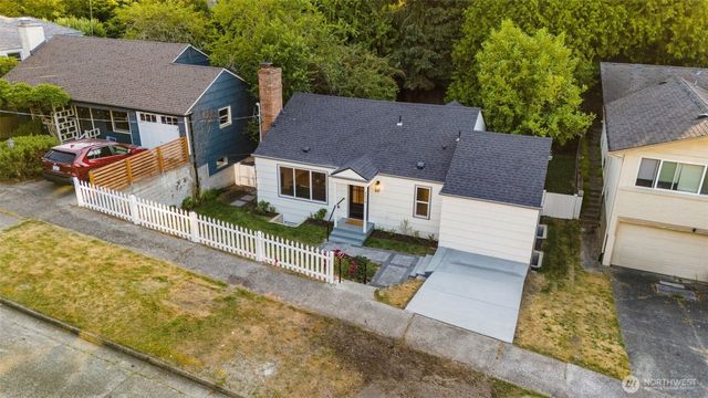 3613 40th Avenue W, Seattle, WA 98199