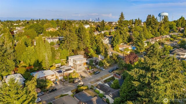 3613 40th Avenue W, Seattle, WA 98199