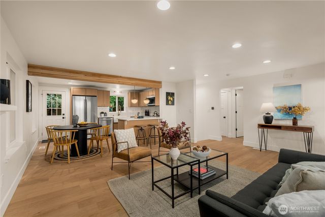 3613 40th Avenue W, Seattle, WA 98199