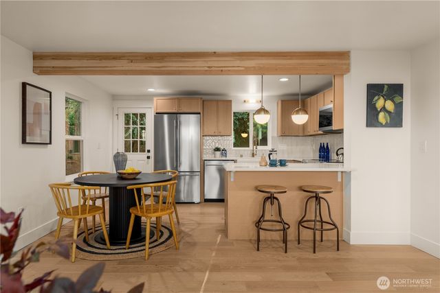 3613 40th Avenue W, Seattle, WA 98199