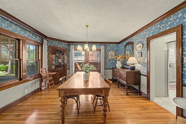 833 S Santa Fe, Salina, KS 67401