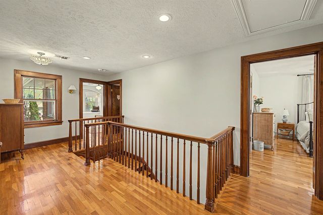 833 S Santa Fe, Salina, KS 67401