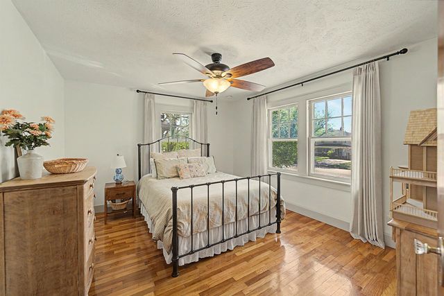 833 S Santa Fe, Salina, KS 67401