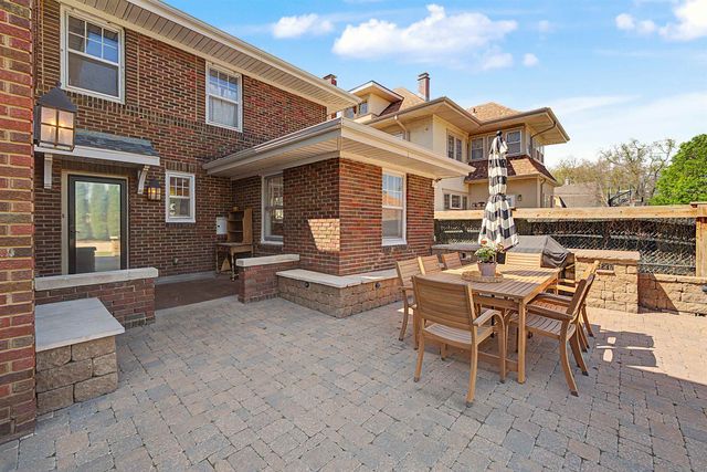 833 S Santa Fe, Salina, KS 67401