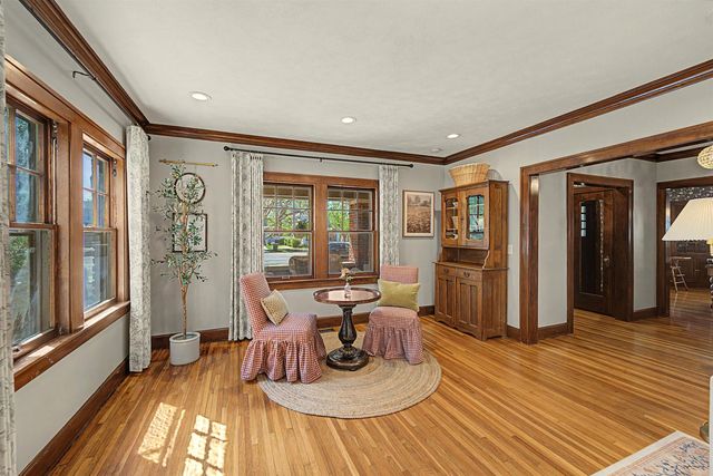 833 S Santa Fe, Salina, KS 67401