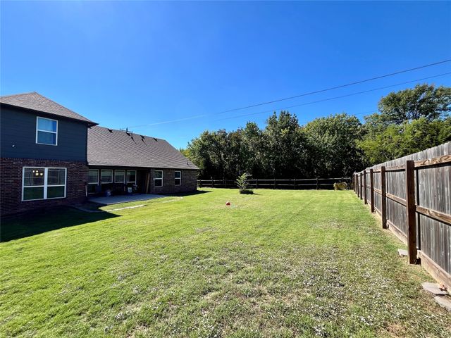 1316 E South Park Street, Broken Arrow, OK 74011