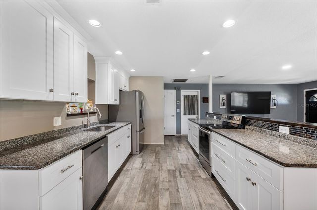 635 HILLSIDE CIRCLE, Lake Alfred, FL 33850