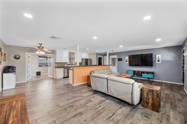 635 HILLSIDE CIRCLE, Lake Alfred, FL 33850