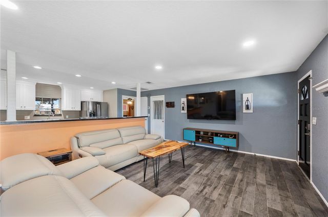 635 HILLSIDE CIRCLE, Lake Alfred, FL 33850