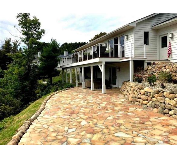 3939 Blue Heights Drive, Traverse City, MI 49686