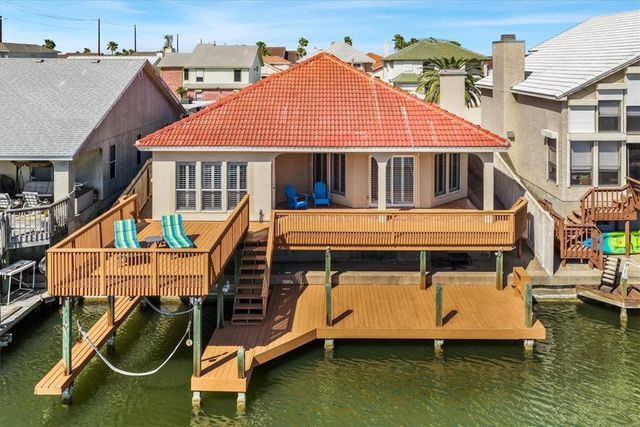 15222 Isla Pinta Ct, Corpus Christi, TX 78418