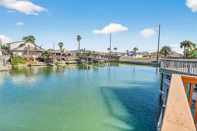 15222 Isla Pinta Ct, Corpus Christi, TX 78418