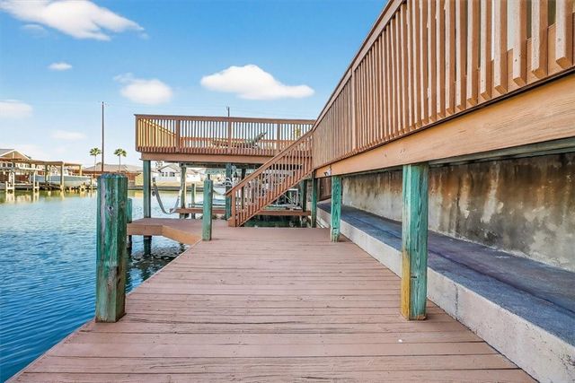 15222 Isla Pinta Ct, Corpus Christi, TX 78418