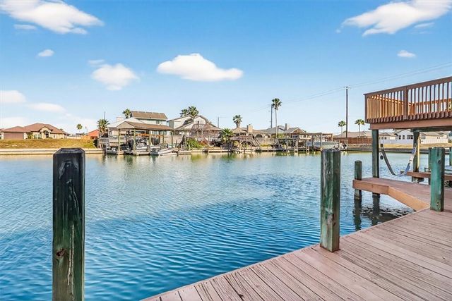 15222 Isla Pinta Ct, Corpus Christi, TX 78418