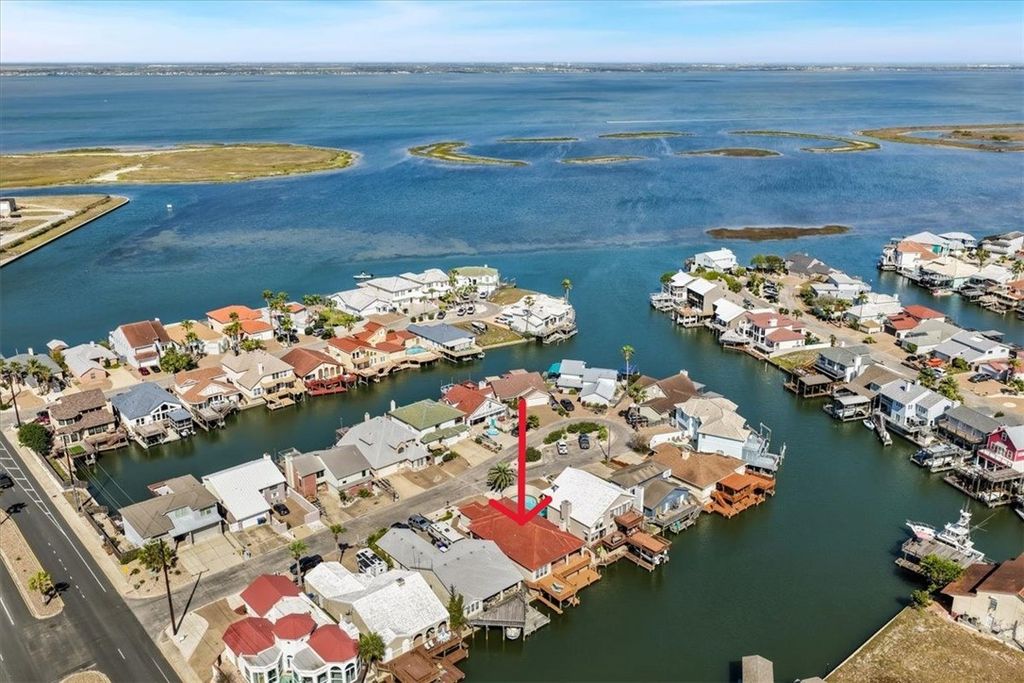 15222 Isla Pinta Ct, Corpus Christi, TX 78418 — photo 2