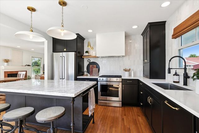 1501 Amos Bennett Street, Grayslake, IL 60030