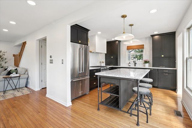 1501 Amos Bennett Street, Grayslake, IL 60030