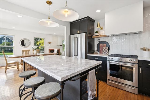 1501 Amos Bennett Street, Grayslake, IL 60030