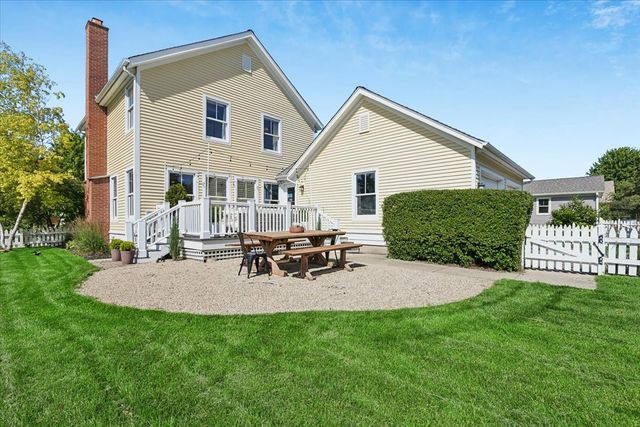 1501 Amos Bennett Street, Grayslake, IL 60030