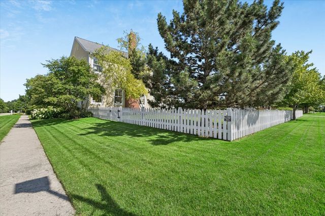 1501 Amos Bennett Street, Grayslake, IL 60030
