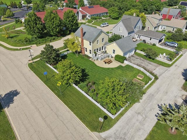 1501 Amos Bennett Street, Grayslake, IL 60030