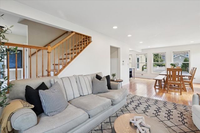 1501 Amos Bennett Street, Grayslake, IL 60030