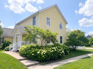 1501 Amos Bennett Street, Grayslake, IL 60030