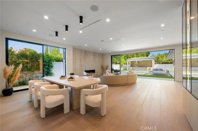 16728 Morrison Street, Encino, CA 91436